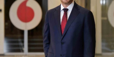 Vodafone Türkiye'de Erhan Eraydın yeni atama ile göreve başladı