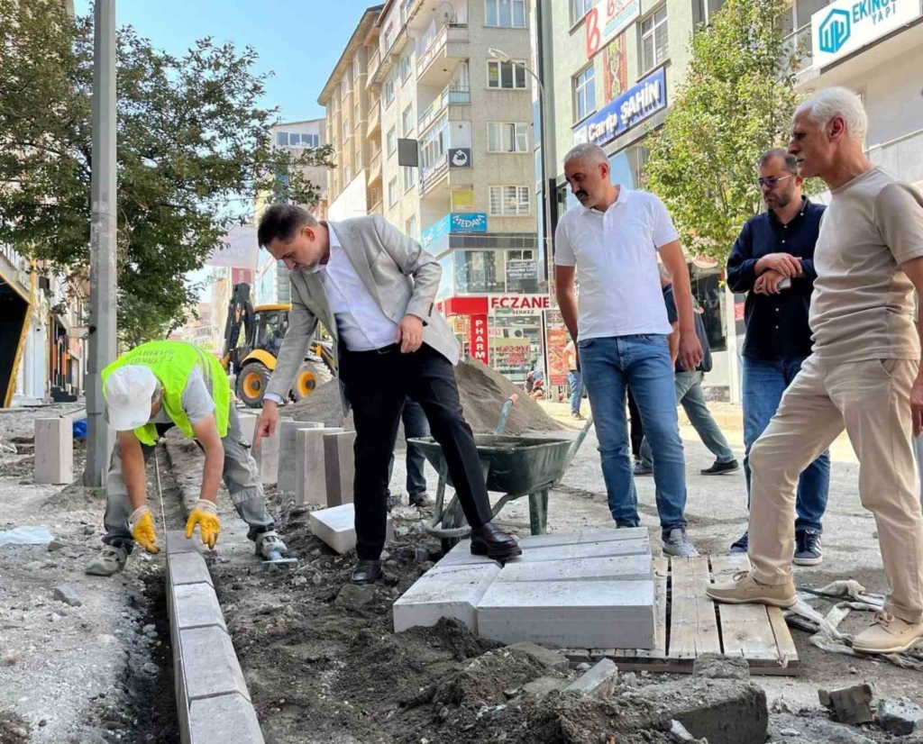 Yakutiye'de Yenileme Çalışmaları Devam Ediyor