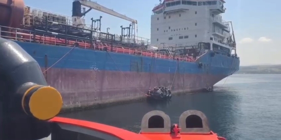 Yalova açıklarında makine arızası yapan tanker güvenli bölgeye çekildi
