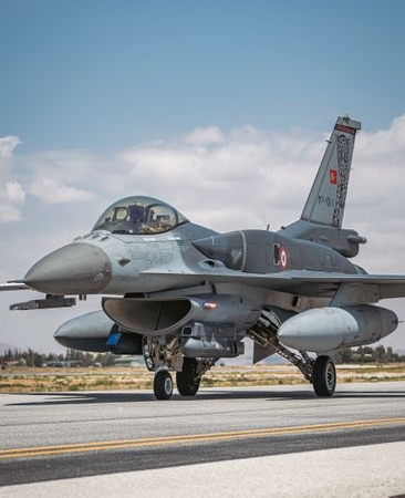 Yalova'da F-16 Uçağı Eğitim Uçuşunda Düştü, Can Kaybı Yok