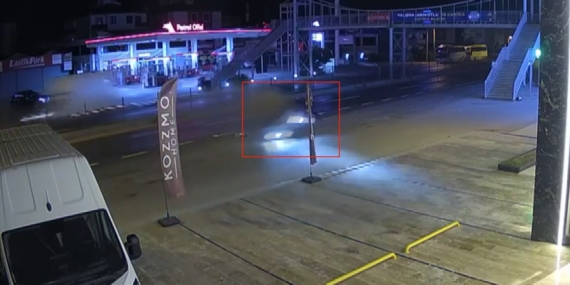 Yalova'da otomobil takla attı, sürücü yaralandı