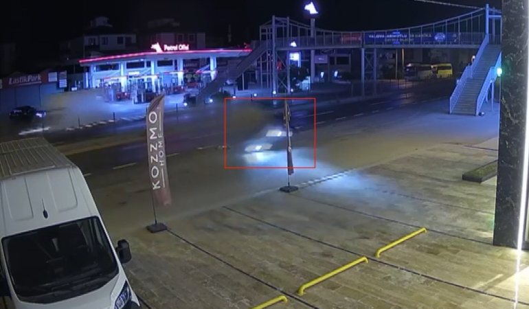 Yalova'da otomobil takla attı, sürücü yaralandı