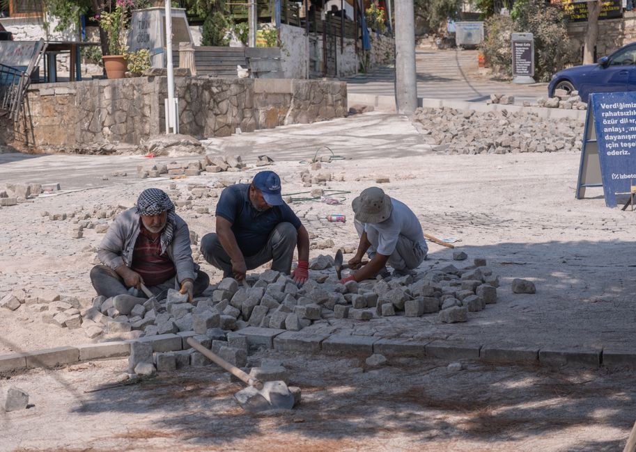 Yenişehir'de 100 bin metrekare parke taşı döşendi