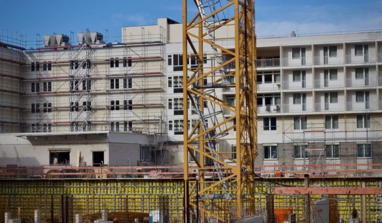 Yüksekova'da 100 Yataklı Hastane Ek Binası İnşaatı Devam Ediyor
