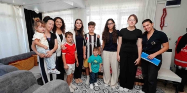 Yüreğimizdeki Işık projesi Hatay'da depremzede çocuklara destek sunuyor
