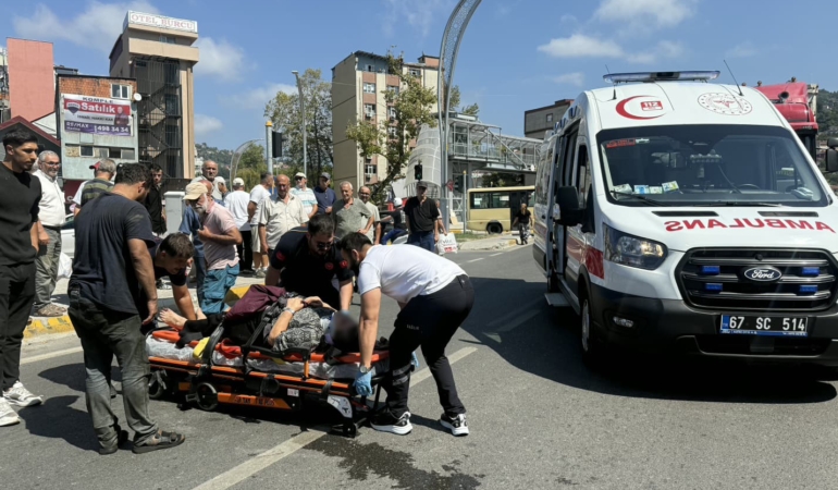 Zonguldak'ta otomobilin çarptığı 68 yaşındaki kadın yaralandı