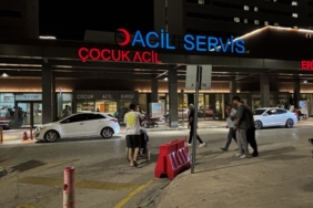 6 YAŞINDAKİ KIZ EVDE SİLAHIN ATEŞ ALMASIYLA YARALANDI, AĞABEYİ TUTUKLANDI