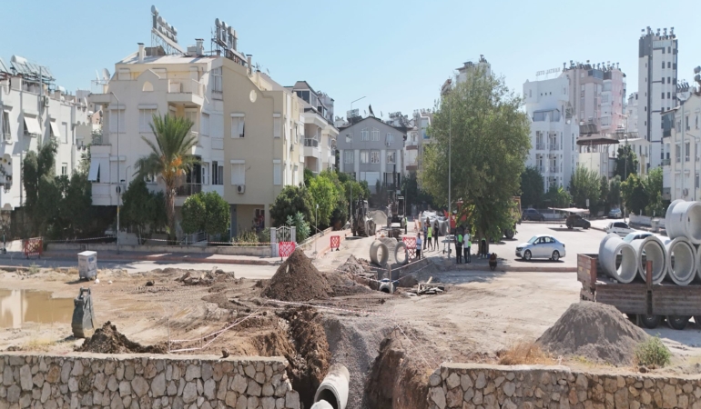 ASAT'TAN ANTALYA'NIN YAĞMUR SUYU ALTYAPISINA 210 MİLYON TL'LİK YATIRIM 6 MAHALLEDE 12 KİLOMETRELİK YAĞMUR SUYU HATTI YAPILACAK