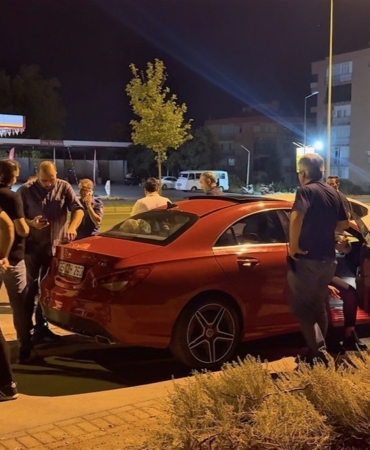SOKAĞA ATTIKLARI MAYTAP ELLERİNDE PATLADI