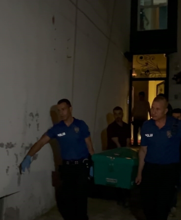 ADANA'DA AİLE FACİASI: BOŞANDIĞI EŞİNİ VE OĞLUNU SİLAHLA VURUP İNTİHAR ETTİ