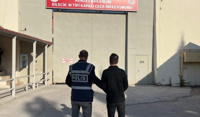'ADINIZA KREDİ ÇEKİLDİ' DEDİ, 6 BİLEZİK VE ALTINLARI ALDI