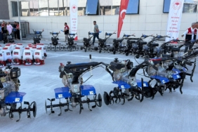 ADIYAMAN'DA ÇİFTÇİLERE TARIM ALET VE EKİPMANI DESTEĞİ