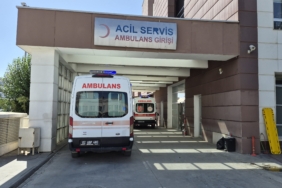 ADIYAMAN'DA OTOMOBİL ÇOCUĞA ÇARPTI: 1 YARALI