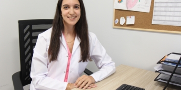 AİLELER ÇOCUKLARININ OKULA UYUM SAĞLAMASI İÇİN DESTEK OLMALI