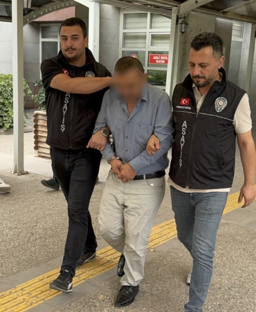 AKSARAY'DA EŞİNİ 5 YERİNDEN BIÇAKLAYAN KOCA TUTUKLANDI