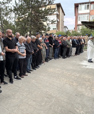 AMASRA'DAKİ KAZANIN ARDINDAN ACI VEDA: CANSU ÖĞRETMEN TOPRAĞA VERİLDİ CANSU ÖĞRETMEN HAYATINI KAYBETTİ, BEBEĞİ HAYAT MÜCADELESİ VERİYOR