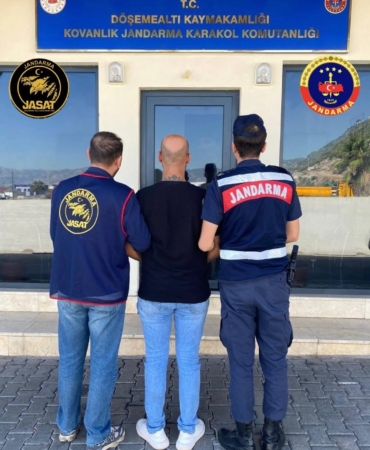 ANTALYA'DA JASAT'TAN ARANAN ŞAHISLARA OPERASYON DÜZENLENDİ