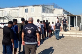 AYDIN'DA 19 DÜZENSİZ GÖÇMEN YAKALANDI