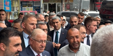 BAKAN GÜLER AFYONKARAHİSAR'DA ESNAF İLE BULUŞTU