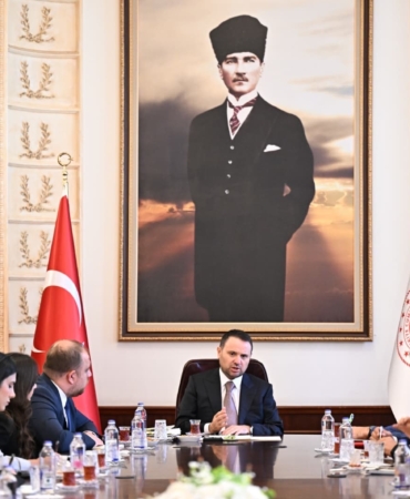 BAKAN GÜRLEK'TEN "AHBAPLAR SUÇ ÖRGÜTÜ", UYUŞTURUCU, İMAMOĞLU VE TERÖRSÜZ TÜRKİYE AÇIKLAMASI: "SADECE FUTBOL DEĞİL, BASKETBOL DA DAHİL OLMAK ÜZERE FARKLI SPOR ALANLARINDA YASA DIŞI BAHİS VE ŞİKE İDDİALARI İNCELENİYOR" "FETÖ BİR CASUSLUK ÖRGÜTÜ" "GÜLİSTAN DOKU DOSYASINDA NAAŞIN BULUNMASI İÇİN ÇALIŞMA SÜRÜYOR" "KAŞİF KOZİNOĞLU'NUN ÖLÜMÜ YENİDEN ARAŞTIRILIYOR. BU KONUDA ŞİKAYETLER VE İHBARLAR VARDI" "46 MAKTULÜN YER ALDIĞI 40 DOSYA AYDINLATILDI" "BUNDAN SONRAKİ SÜREÇTE UYUŞTURUCUYLA MÜCADELENİN FARKLI ALANLARINDA DA ADLİ SORUŞTURMALAR GÜNDEME GELEBİLİR" ("AHBAPLAR SUÇ ÖRGÜTÜ" SORUŞTURMASI) "TOPLANAN YARDIMLARIN AMACINA UYGUN KULLANILIP KULLANILMADIĞI BİZİM İÇİN SON DERECE ÖNEMLİ" "BİR KİŞİ, O TARİHLERDE AMERİKA'DA BULUNAN KLİNİĞİNE HALUK LEVENT'İN GELDİĞİNİ ANLATTI. SÖZ KONUSU PARA 4 MİLYON 600 BİN DOLAR" "UMUT ALTAŞ VE EYLEM TOK'UN İADE SÜREÇLERİ TAKİP EDİLİYOR" "İMAMOĞLU DOSYASINA İLİŞKİN EK İDDİANAME ÇALIŞMALARI SÜRÜYOR"