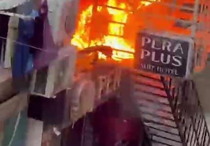 BAKIRKÖY'DE 6 KATLI OTELDE YANGIN: 12 YARALI
