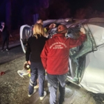 BALYA'DA OTOMOBİL ŞARAMPOLE UÇTU: 2 YARALI