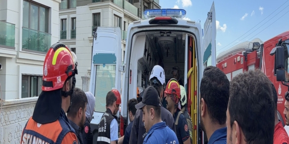 BAŞAKŞEHİR'DE İNŞAAT ALANINDA GÖÇÜK: 1 İŞÇİ HAYATINI KAYBETTİ İNŞAAT ALANINDA GÖÇÜK İLE İLGİLİ 4 KİŞİ GÖZALTINA ALINDI