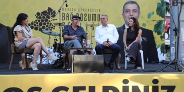 BAŞKAN ŞİMŞEK: "HEDEFİMİZ BAĞ BOZUMU ŞENLİĞİ'Nİ ULUSLARARASI DÜZEYE TAŞIMAK" ŞEHZADELER'DE BAĞ BOZUMU ŞENLİĞİ SÜRÜYOR