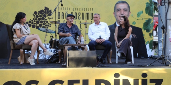 BAŞKAN ŞİMŞEK: "HEDEFİMİZ BAĞ BOZUMU ŞENLİĞİ'Nİ ULUSLARARASI DÜZEYE TAŞIMAK" ŞEHZADELER'DE BAĞ BOZUMU ŞENLİĞİ SÜRÜYOR