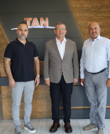 BAŞKAN SUBAŞIOĞLUN'DAN TEKSTİLİN ÖNEMLİ İSMİNE ZİYARET