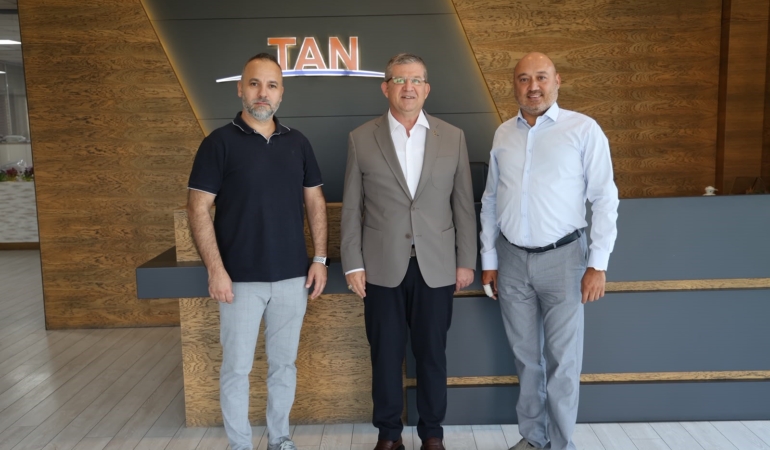 BAŞKAN SUBAŞIOĞLUN'DAN TEKSTİLİN ÖNEMLİ İSMİNE ZİYARET