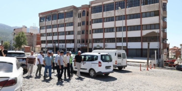 BAŞKAN TATIK, TAVAS'TA YÜRÜTÜLEN ÇALIŞMALARI SAHADA İNCELEDİ