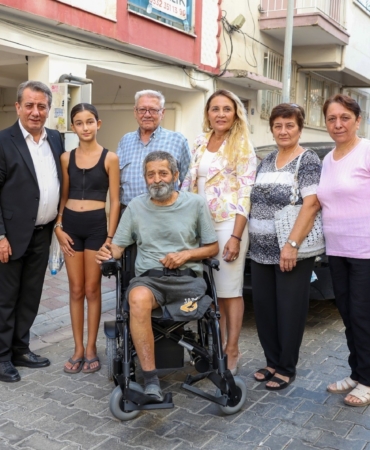 BAŞKAN YETİŞKİN'DEN AKÜLÜ SANDALYE DESTEĞİ