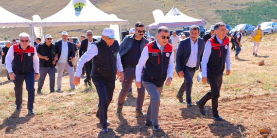 BAYBURT'TA TIBBİ VE AROMATİK BİTKİ ÜRETİMİ İÇİN 320 MİLYON LİRALIK YATIRIM