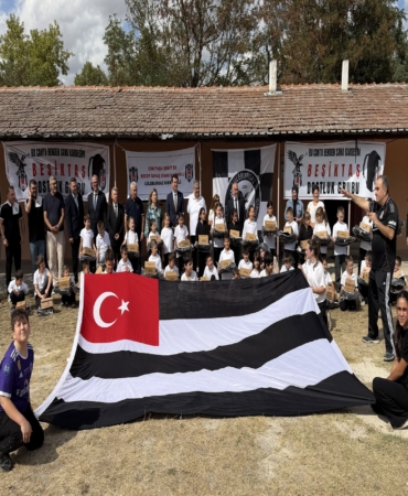 BEŞİKTAŞ'TAN LÜLEBURGAZ'DA 50 ÖĞRENCİYE EĞİTİM DESTEĞİ