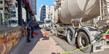 BETON MİKSERİNİN EZDİĞİ BİR KİŞİ HAYATINI KAYBETTİ