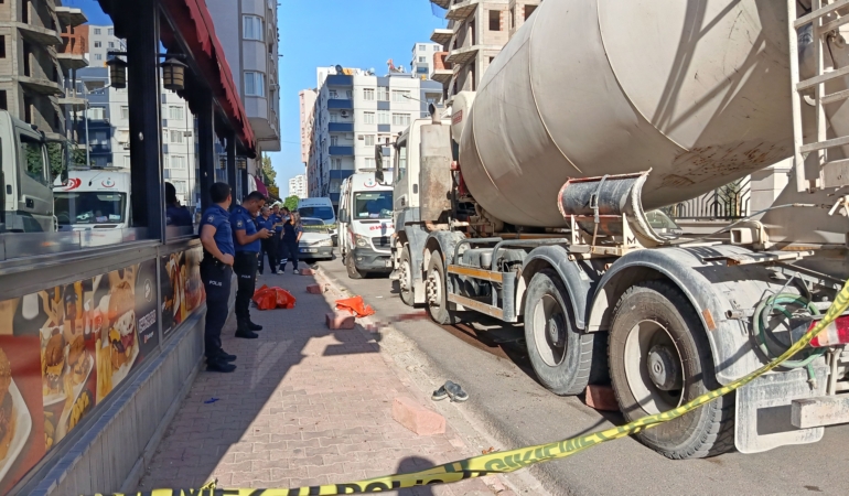 BETON MİKSERİNİN EZDİĞİ BİR KİŞİ HAYATINI KAYBETTİ