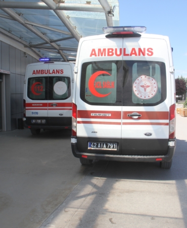 BEYŞEHİR'DE MOTOSİKLET KAZASI: 1 YARALI