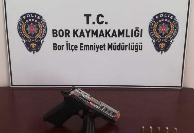 BOR'DA SİLAH OPERASYONU: 2 ŞÜPHELİ TUTUKLANDI