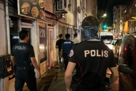 BURSA'DA AHLAK UYGULAMASINDA UYUŞTURUCU ELE GEÇİRİLDİ
