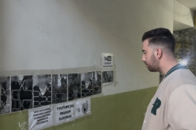 BURSA'DA PASAJ SAHİBİNDEN 'İBRETLİK' ÇÖZÜM: TUVALETİNİ YAPANLARIN FOTOĞRAFINI TEK TEK DUVARA ASTI