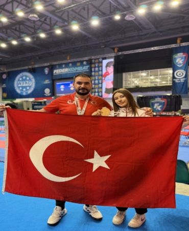 BURSALI MİLLİ SPORCU ASLI SALIM, İTALYA'DA DÜNYA ÜÇÜNCÜSÜ OLDU