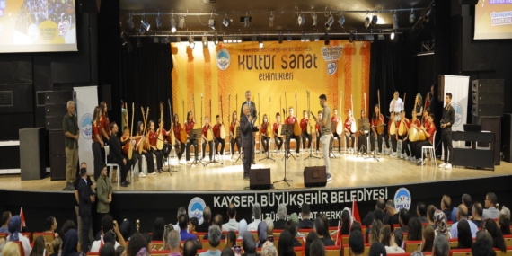 BÜYÜKŞEHİR BELEDİYESİ KONSERVATUVARI'NDA BİN 865 KURSİYER SERTİFİKA ALDI