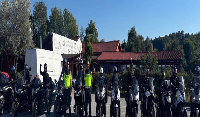 ÇAYCUMA'DA MOTOSİKLET SÜRÜCÜLERİNE YOL GÜVENLİĞİ EĞİTİMİ
