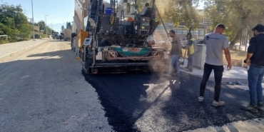 ÇİVRİL'DE 20 YILLIK BEKLEYİŞİN ARDINDAN YOL HİZMETE AÇILDI ÇİVRİL'DE 20 YILLIK YOL HASRETİ SONA ERDİ: VATANDAŞLARDAN TEŞEKKÜR