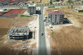DAĞETEĞİNDE ASFALTLA YENİLENİYOR