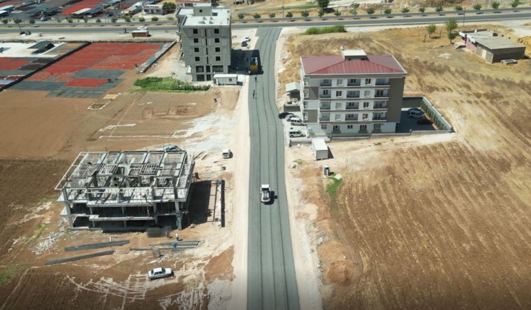 DAĞETEĞİNDE ASFALTLA YENİLENİYOR