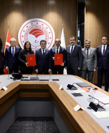 DENİZ SUYUNU İÇME SUYUNA DÖNÜŞTÜRECEK DEV PROJE YIL SONUNDA TAMAMLANIYOR BAKAN YUMAKLI: "SENE SONUNA KADAR PROJESİ BİTECEK"