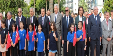 DENİZLİ'DE 2026-2027 EĞİTİM ÖĞRETİM YILI ÇELENK TÖRENİYLE BAŞLADI
