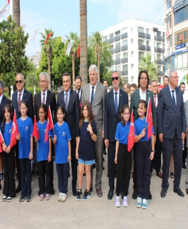 DENİZLİ'DE 2026-2027 EĞİTİM ÖĞRETİM YILI ÇELENK TÖRENİYLE BAŞLADI